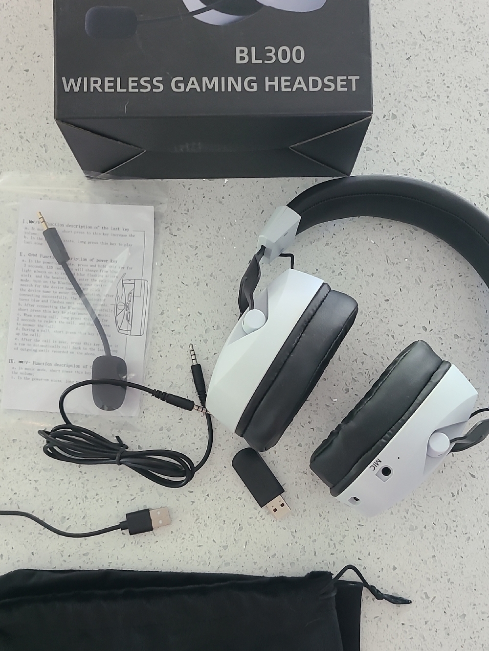 BL300 Wireless Gaming Headset LIKE NEW, NEVER USED with ALL Accessories and Box.